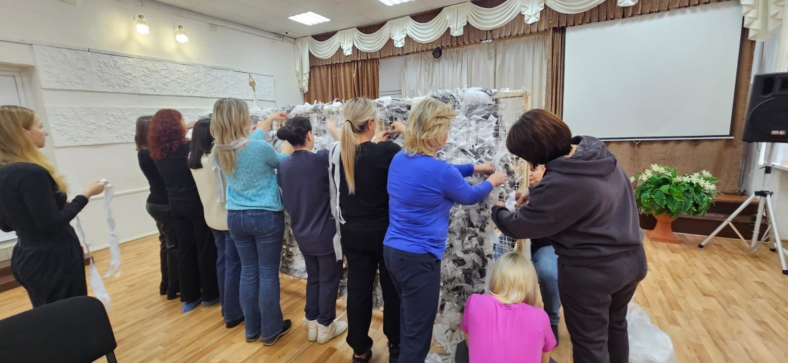 Акция &amp;quot;Плетем для СВОих&amp;quot; с родителями.